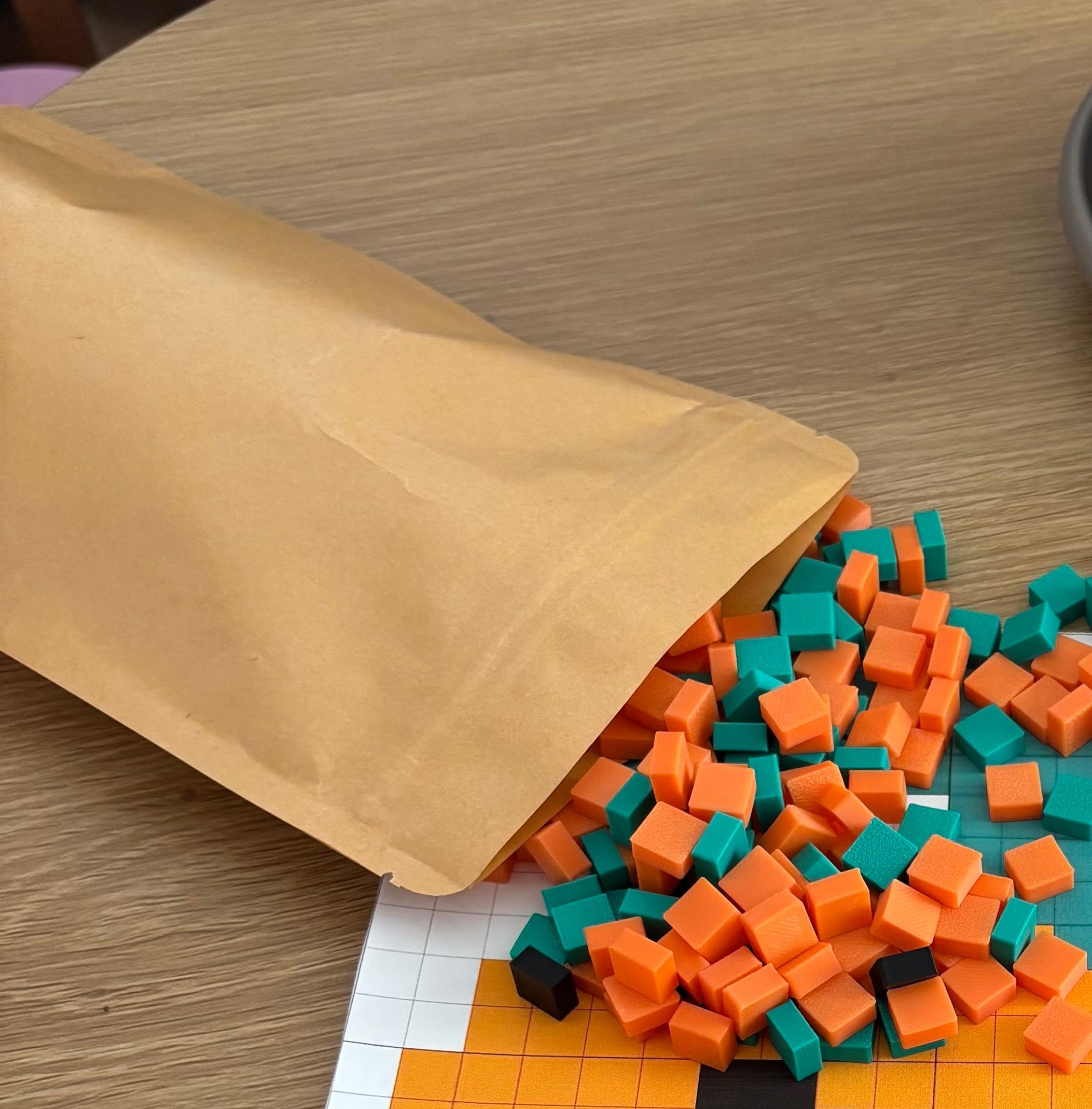 🎃 Pixel Art Abóbora – Tela 26,5x27,5 cm com Blocos 10x10x5 cm